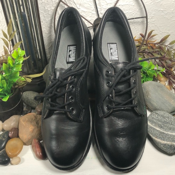 Magnum Women Non Slip Oil Resistant Lace Up Work Shoe Solid Black NWOT New Cond - Picture 2 of 16